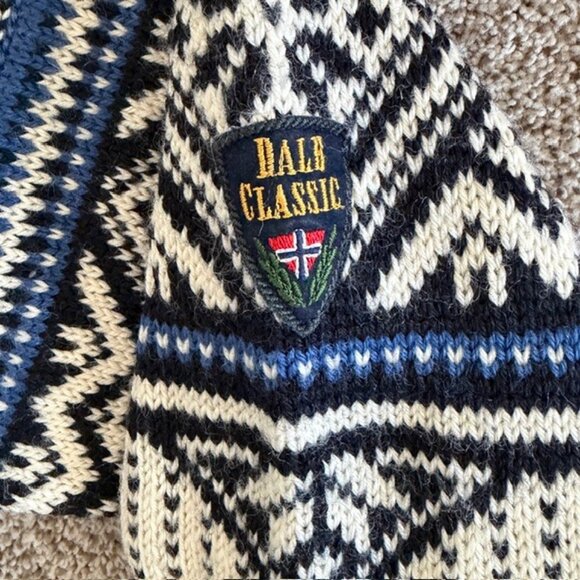 Vintage DALE of NORWAY Wool Pullover Ivory Sweater Medium - Picture 12 of 16
